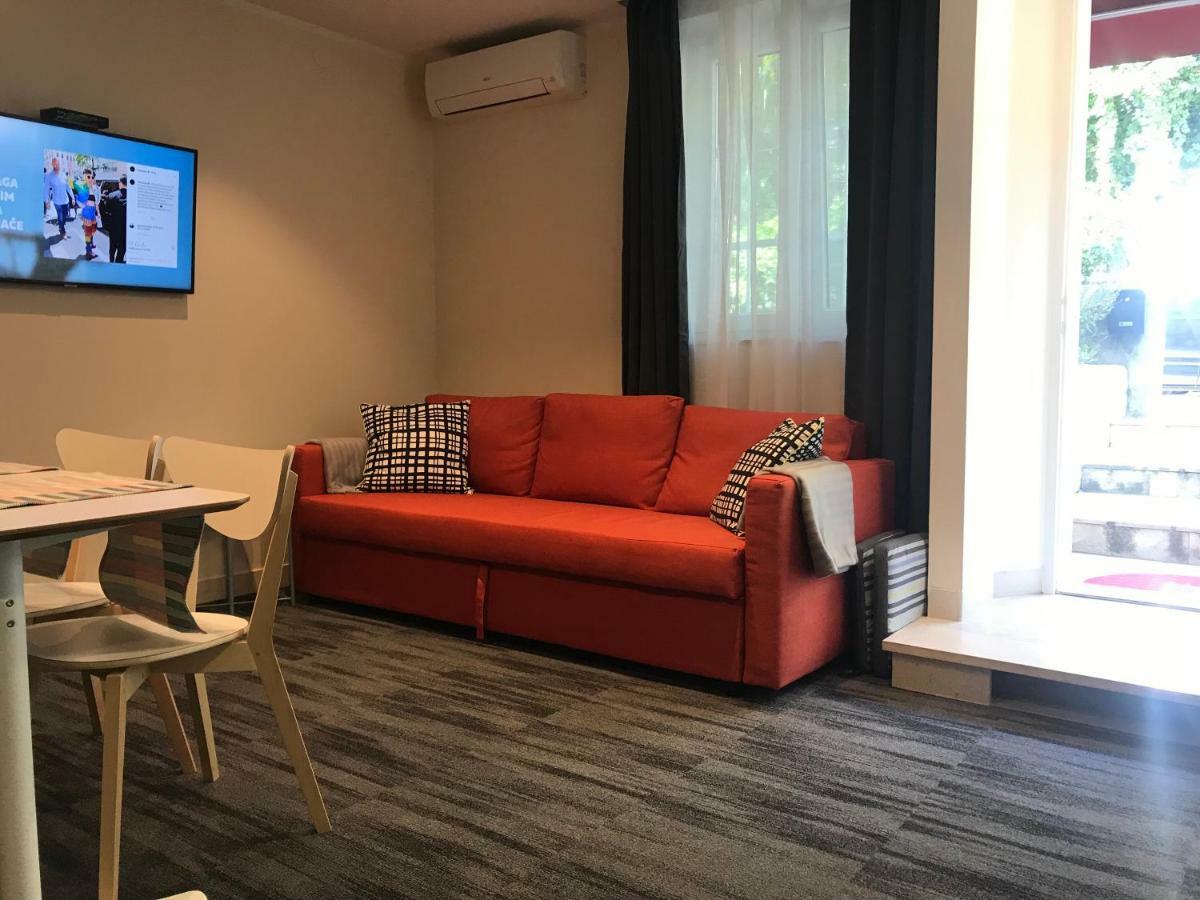 One Bedroom Apartment Split Exterior photo